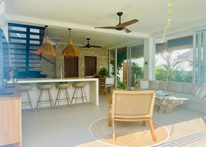 Paradise In Awaits * Nusa Lembongan